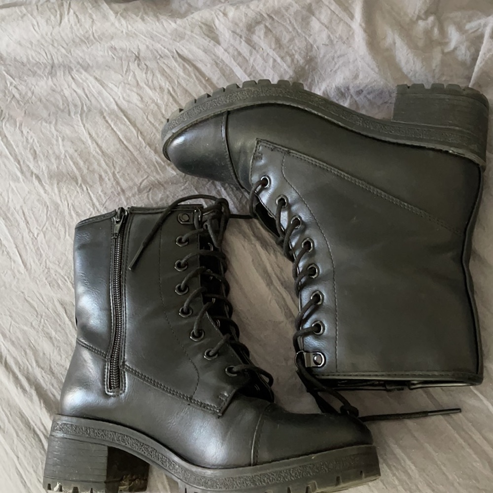 Madden Girl Emma Cap Boots - Picture 4 of 6